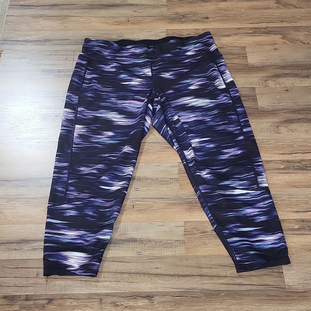 IDEOLOGY Purple Black Space Dye Cropped Leggings - Picture 2 of 14